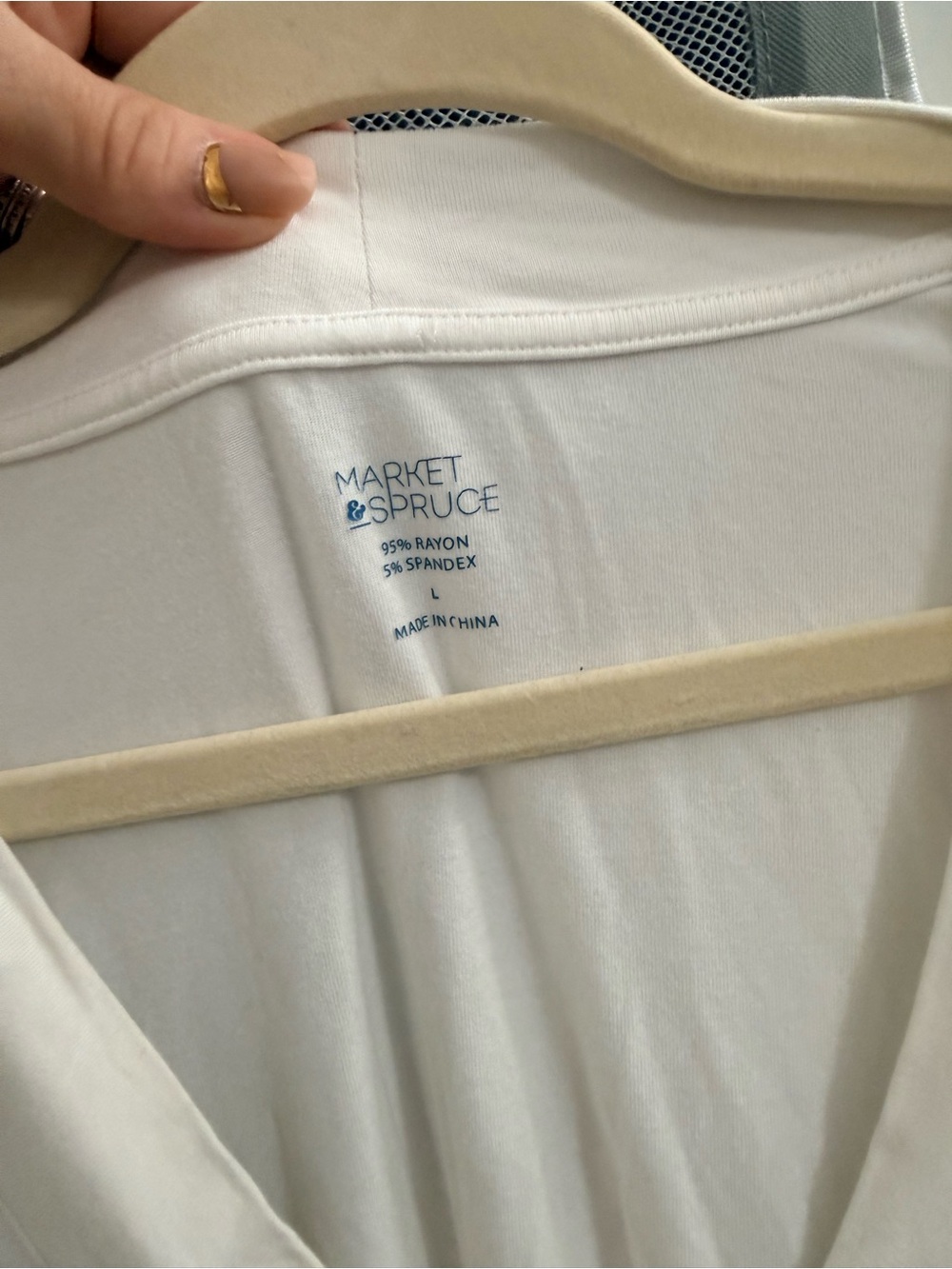 Market & Spruce Cream V-Neck Women's Tunic Top